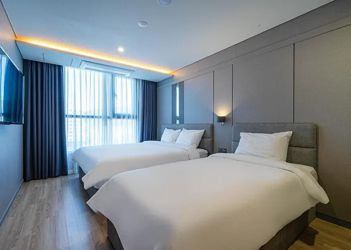 The Western By Stayneo Hotel 2*