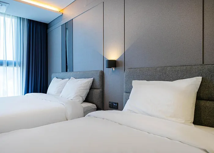 The Western By Stayneo Hotel 2*